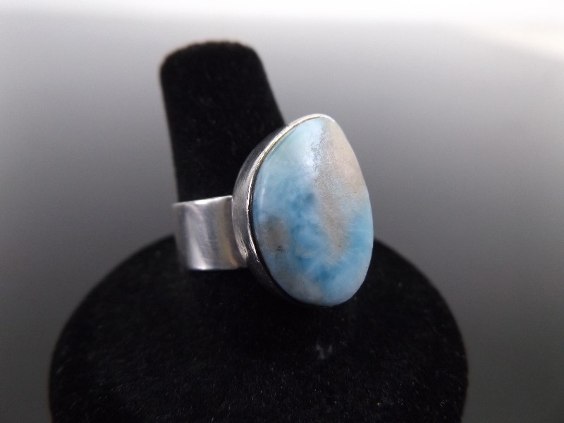 lot 90 image: .925 Sterling Silver Larimar Cabochon Ring Sz 8