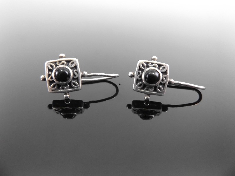 lot 106 image: .925 Sterling Silver Black Onyx Cabochon Earrings