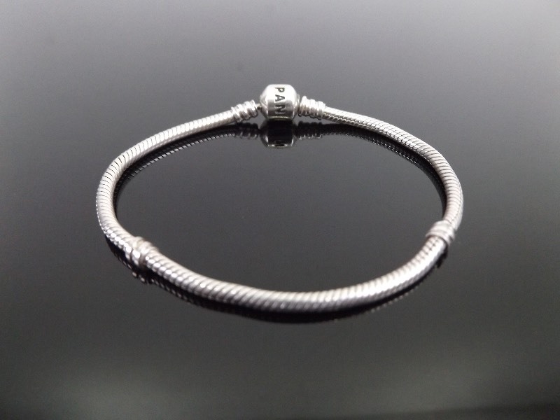 lot 115 image: PANDORA .925 ALE 7.5 Starter Bracelet