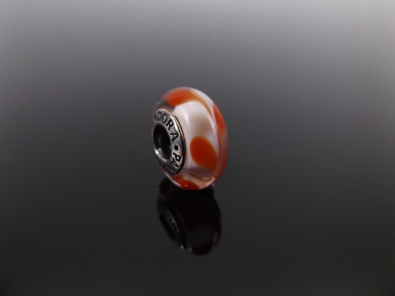 lot 121 image: PANDORA .925 ALE Murano Charm