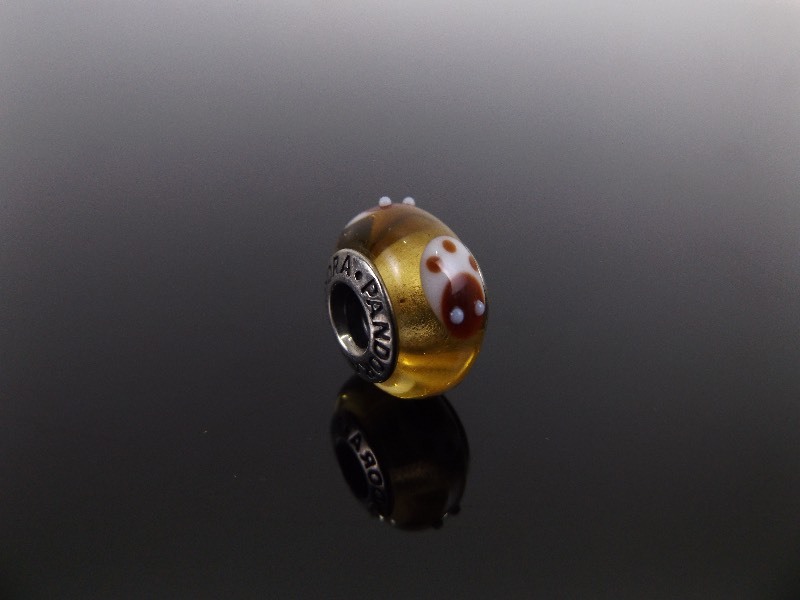 lot 123 image: PANDORA .925 ALE Murano Charm