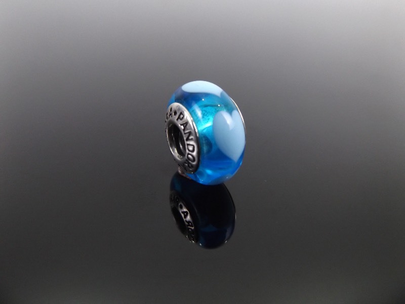 lot 126 image: PANDORA .925 ALE Murano Charm