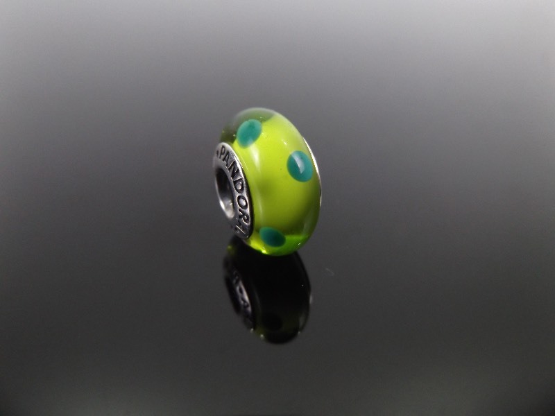 lot 128 image: PANDORA .925 ALE Murano Charm