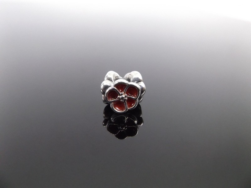 lot 132 image: PANDORA .925&nbspALE Red Poppy Charm
