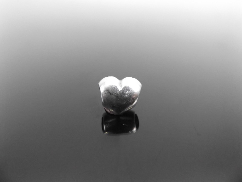 lot 139 image: PANDORA .925&nbspALE&nbspHeart Charm