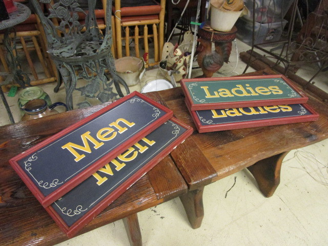lot 546 image: WOODEN MEN AND LADIES BATHROOM SIGNS