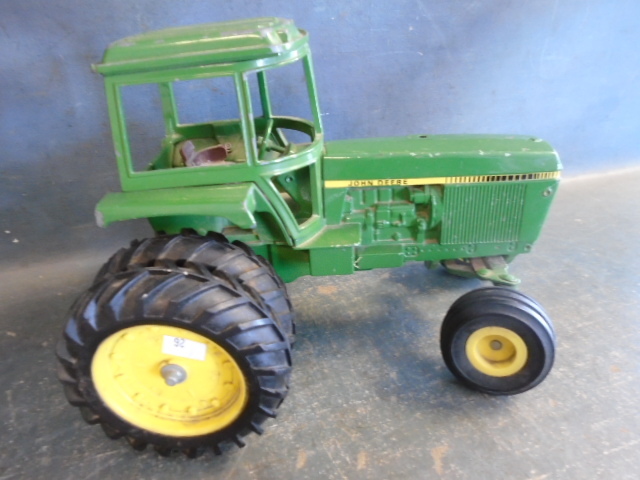 vintage ertl john deere toy tractor