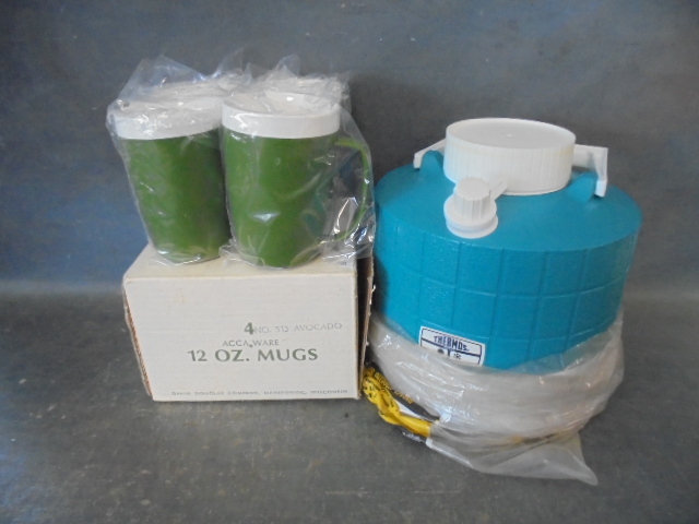 Vintage Cooler and Mugs