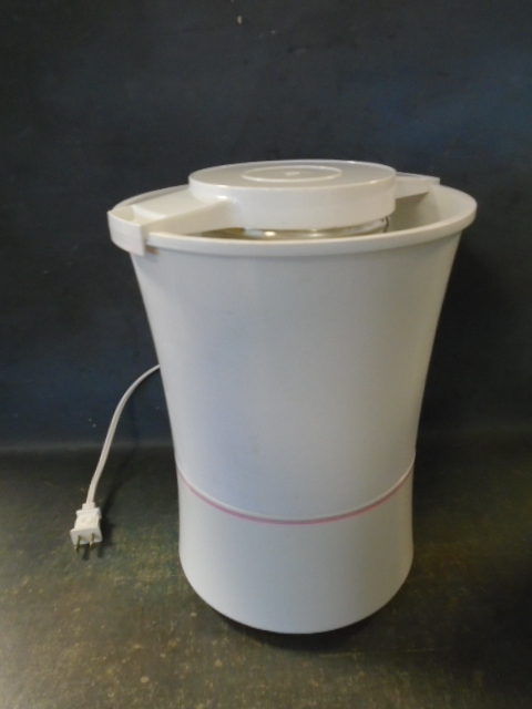 Frozen Yogurt and Ice Cream Maker