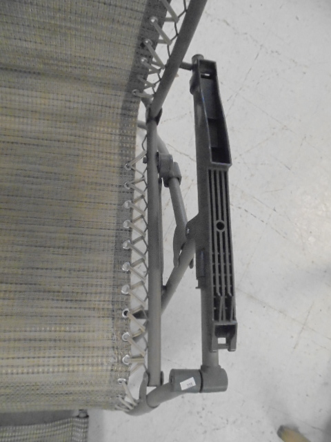 Folding Gravity Lawn Chair