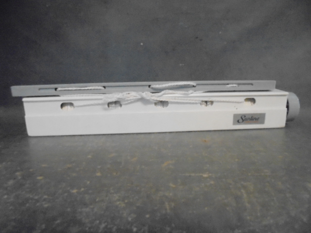 Retractable Clothesline and Mason Jar