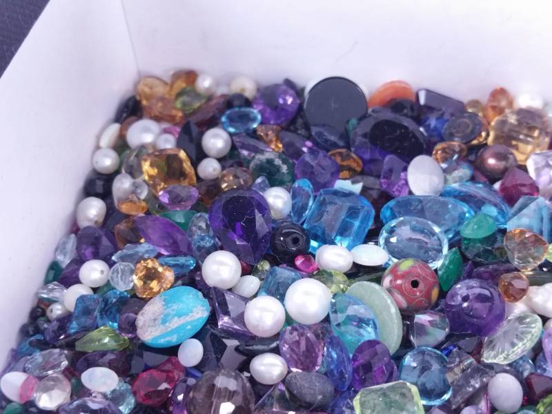 Over 1000 Natural & Lab Gems Ruby, Sapphire, Emerald, Amethyst, Opal, Blue Topaz, Aqua and more