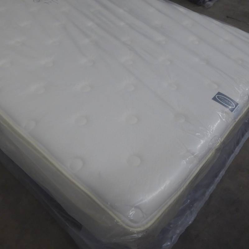 lot 10 image: Brand New Westin Heavenly Bed Pillow Top Queen Mattress