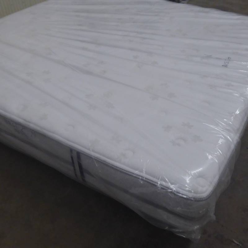 lot 13 image: Brand New Simmons Beautyrest Classic Park Hall Tight Top Firm King Mattress