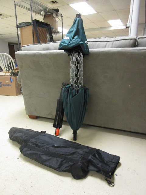 lot 717 image: PORTABLE DISC GOLF BASKET