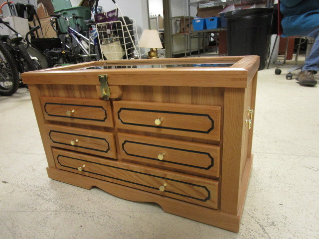 lot 720 image: SOLID WOOD DISPLAY CASE