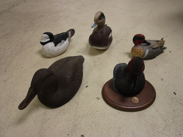 lot 727 image: DUCKS UNLIMITED DECOYS