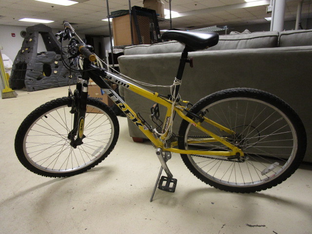 lot 710 image: TREK BICYCLE