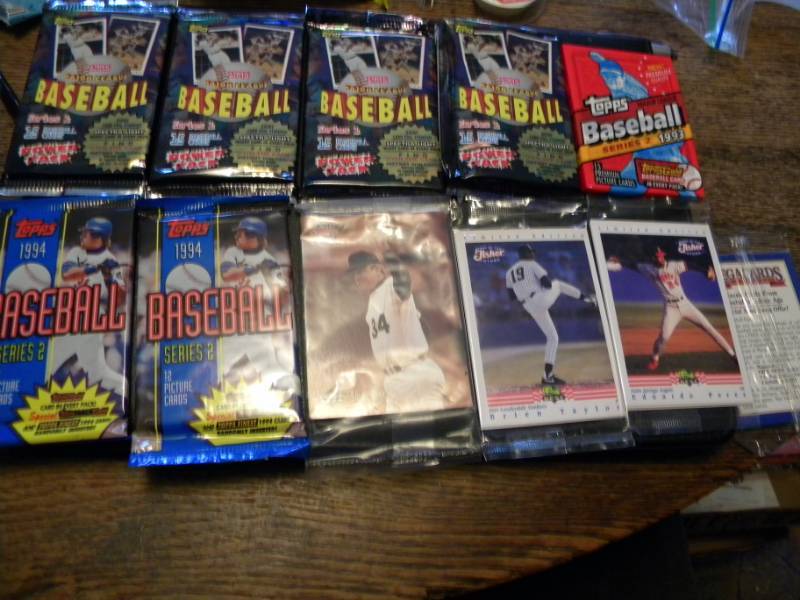 11 Mixed Baseball Card Packs