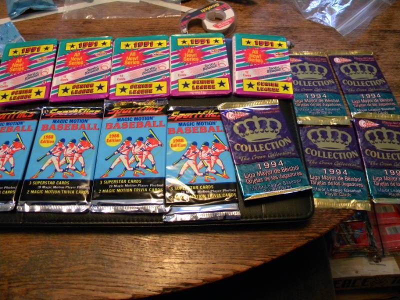 14 Mixed Baseball Card Packs