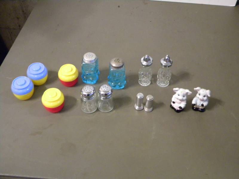 7 Salt & Pepper Shaker Sets