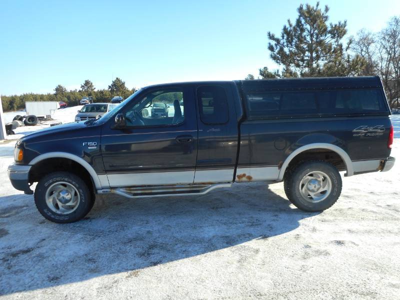 lot 4 image: 2000 Ford F150 XLT