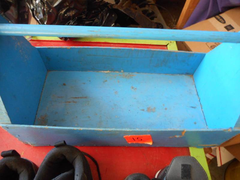 lot 15 image: Kids Items