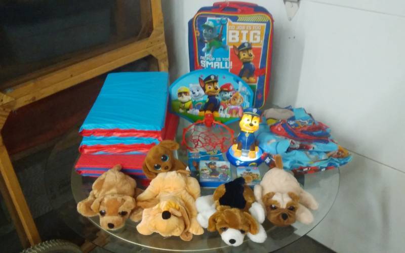 lot 36 image: Paw Patrol, Puppy Puppets, Nap Mats