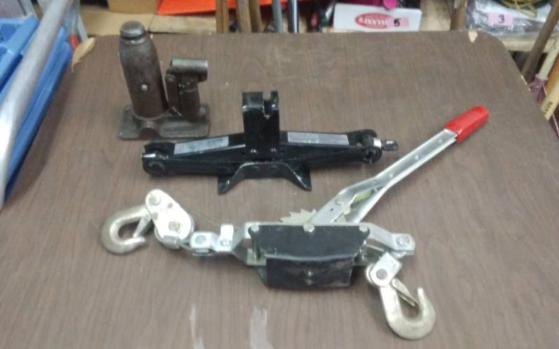 lot 41 image: Come-along, Bottle Jack, Scissor Jack