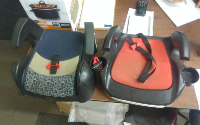 lot 59 image: 2-Booster Car Seats