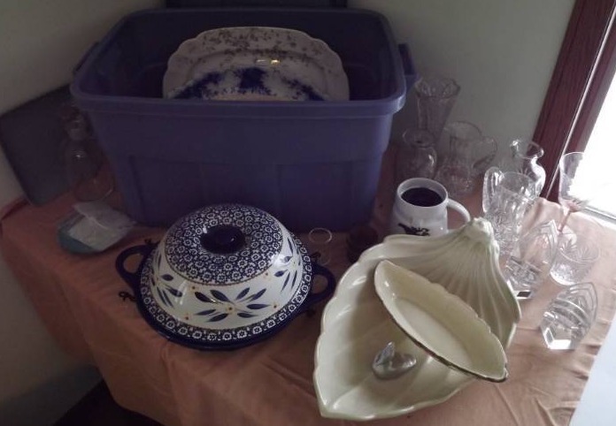 Assorted Kitchenware