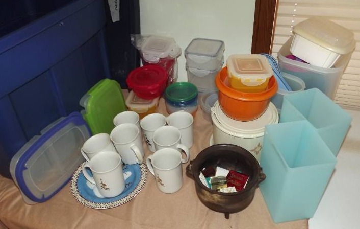 Assorted Kitchenware