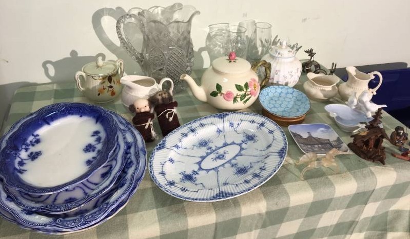 Assorted Glassware