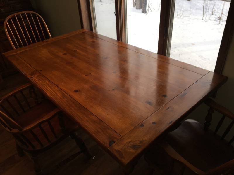 Dining Room Table and Chairs