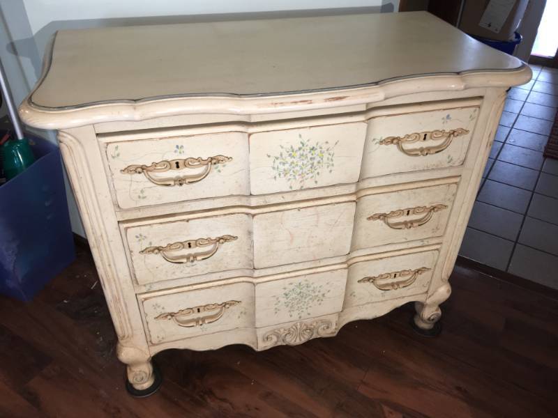 Dresser