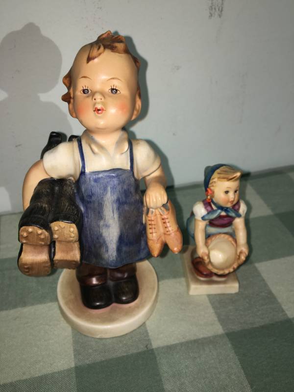 Figurines