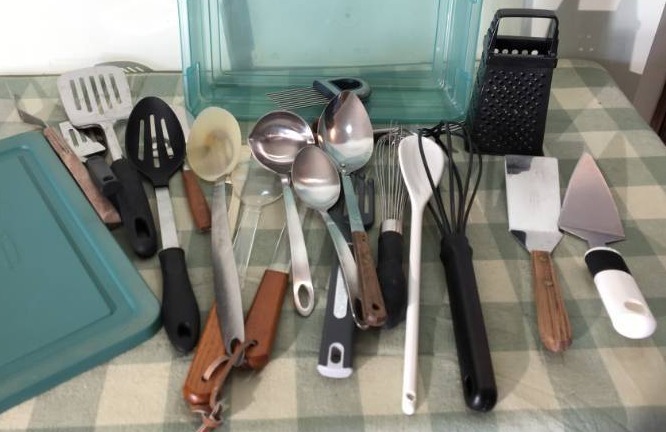 Assorted Kitchen Utensils
