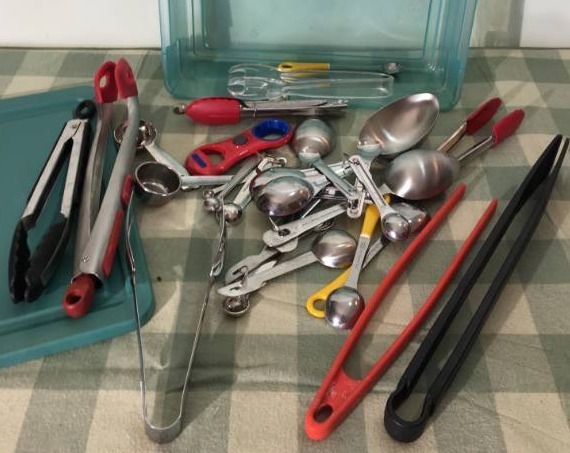 Assorted Kitchen Utensils