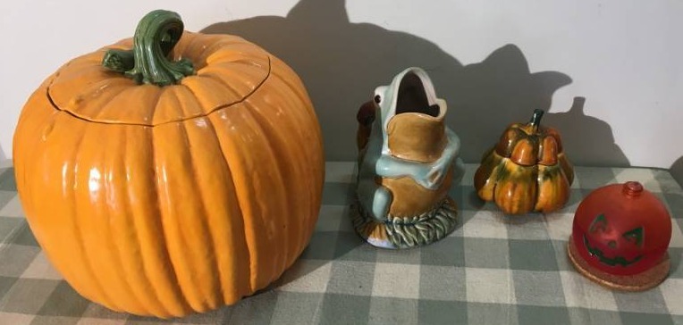 Pumpkin and Frog Dcor