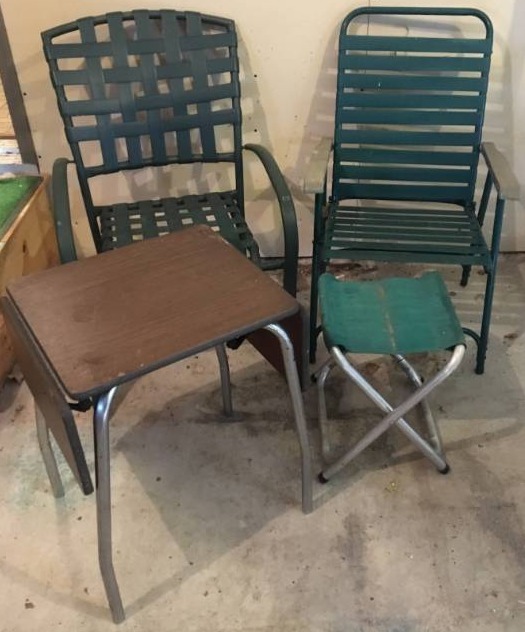 Outdoor Seating and Table