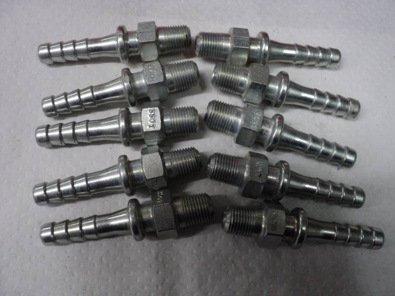 lot 295 image: Dixon 3501 Steel Fitting 18 NPT M...