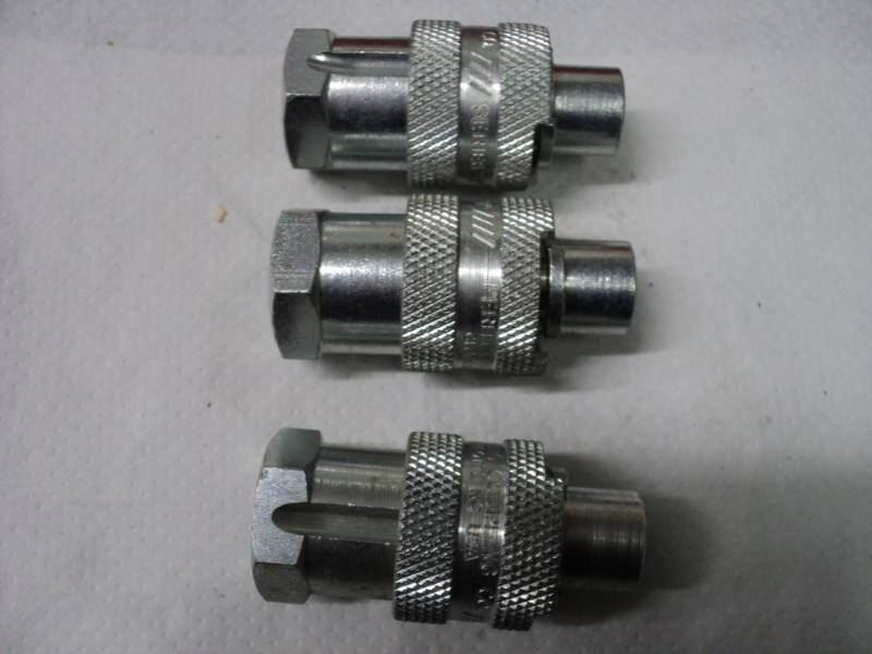 lot 303 image: Dix-Lock QM82 Steel Quick Coupling ...