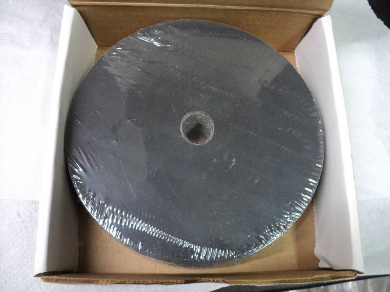 lot 415 image: 7 Rival #320 Silicon Carbide Sandl...