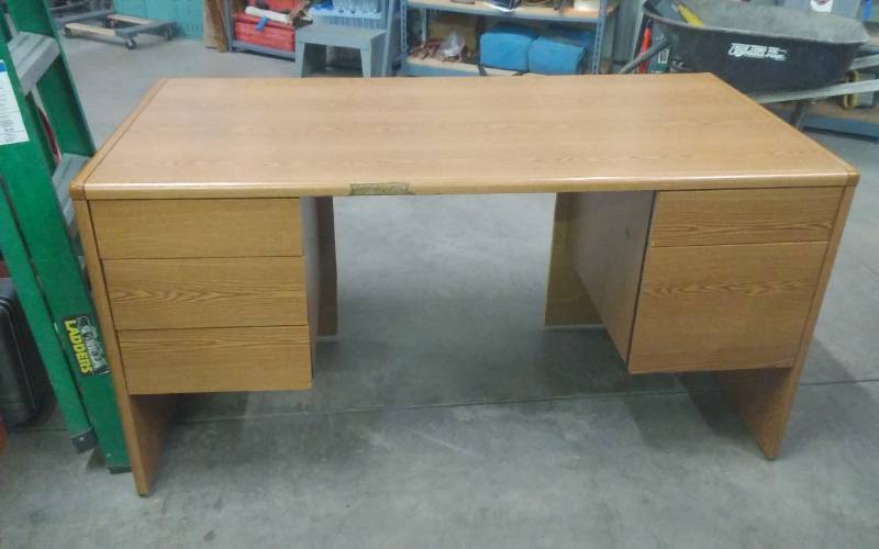 Oak Veneer Desk 60x30x30