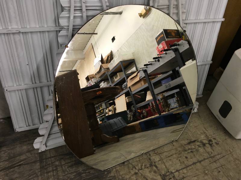 Round Wall Mirror Hanging