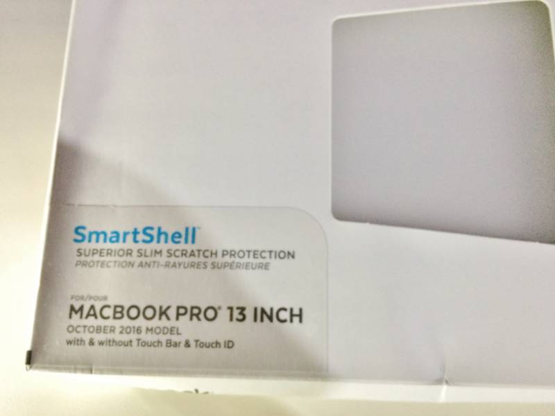 lot 24 image: NEW Speck SmartShell 13 for Macbook Pro Superior Slim Scratch Protection