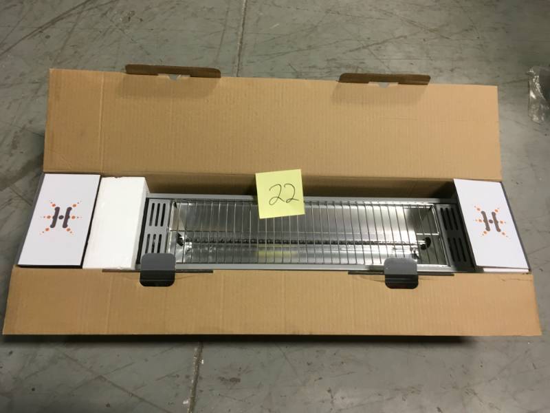 lot 22 image: Heat Storm Tradesman Outdoor Infrared Heater HS-1500-OTR open box in like new condition
