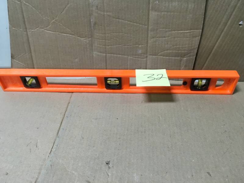 lot 32 image: Johnson 48 in. Structo-Cast Standard Level