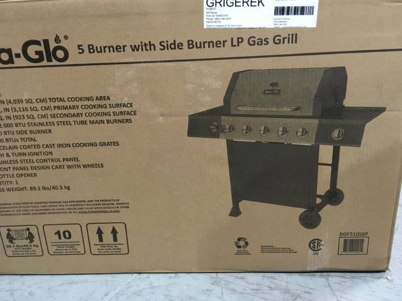lot 19 image: Dyna-Glo 5-Burner Open Cart LP Gas Grill, Model DGF510SBP open box in new condition