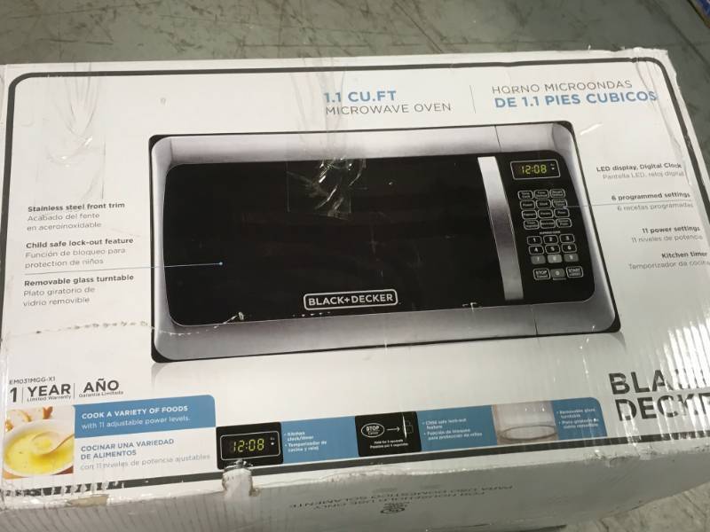 lot 53 image: BLACKDECKER 1.1 cu. ft. Countertop Digital Microwave in Stainless Steel open box in new condition